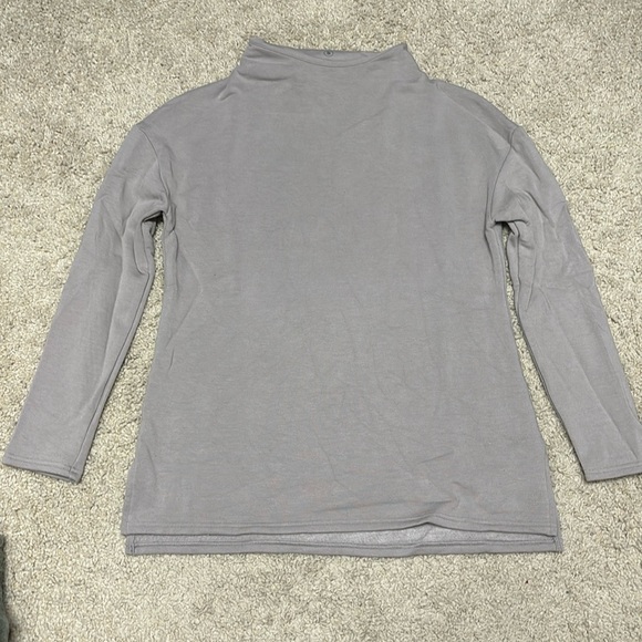 EUC. Free Fly tunic, mock neck sweatshirt. Light gray/light mauve color. - Picture 1 of 2